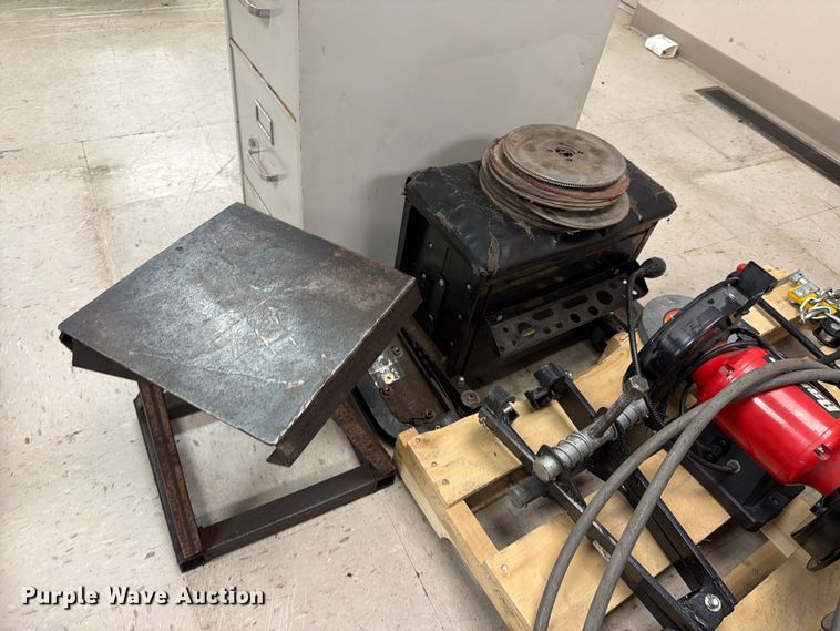 image for item EV2373 Tools
