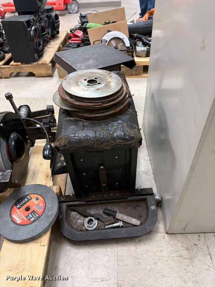 image for item EV2373 Tools