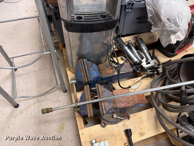 image for item EV2373 Tools