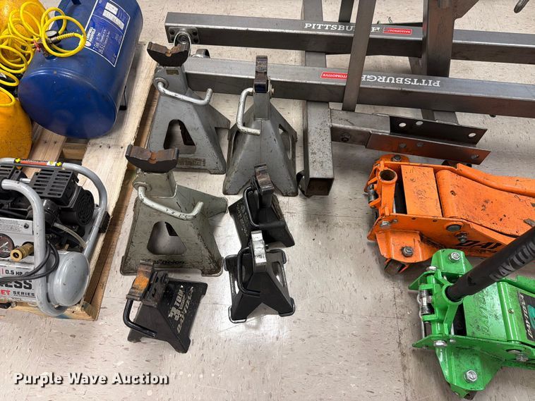 image for item EV2374 Shop tools