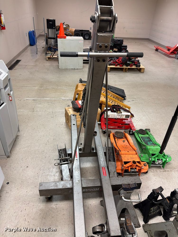 image for item EV2374 Shop tools