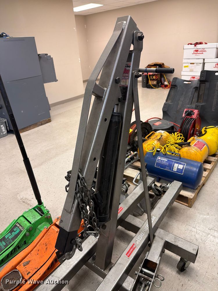 image for item EV2374 Shop tools