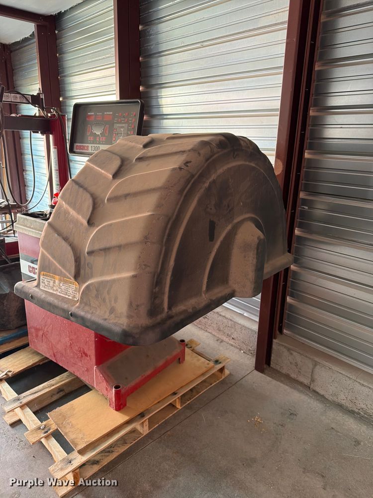 image for item EV2376 Coats 1300 tire balancer