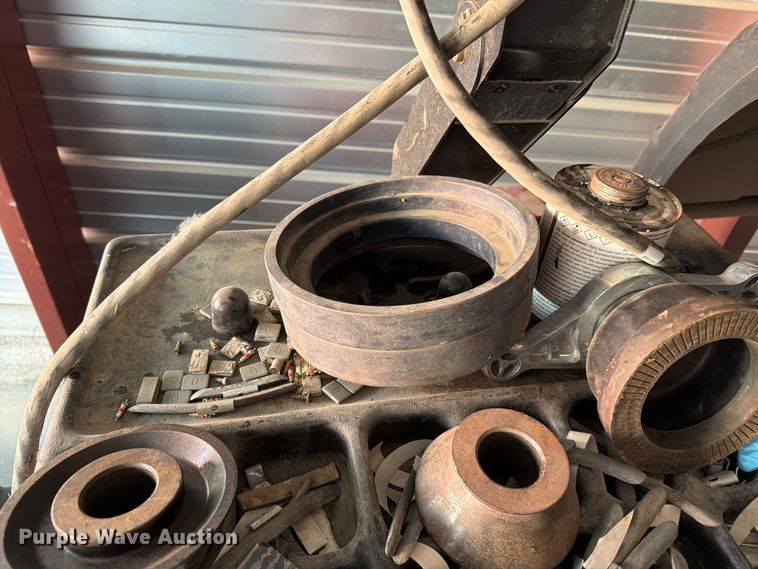 image for item EV2376 Coats 1300 tire balancer