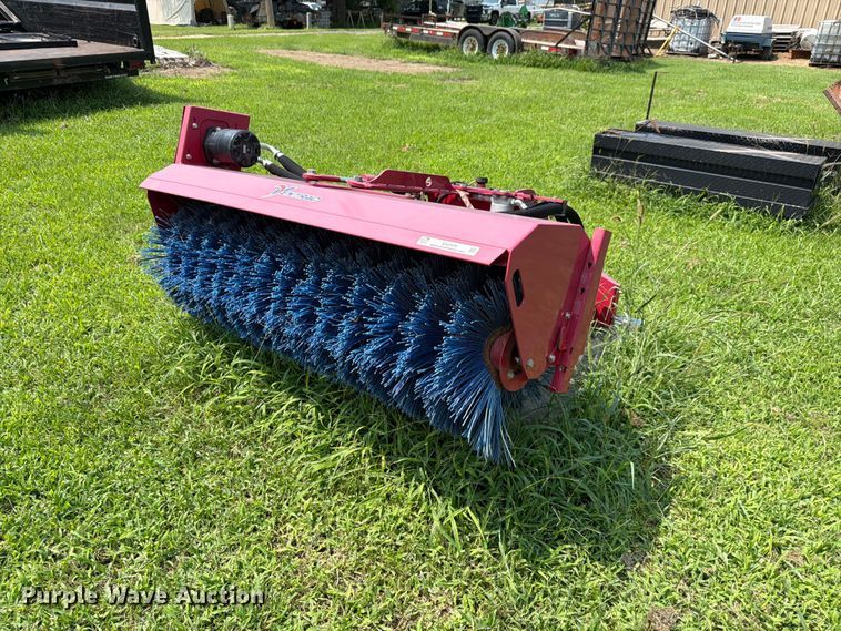 Ventrac KJ520 broom