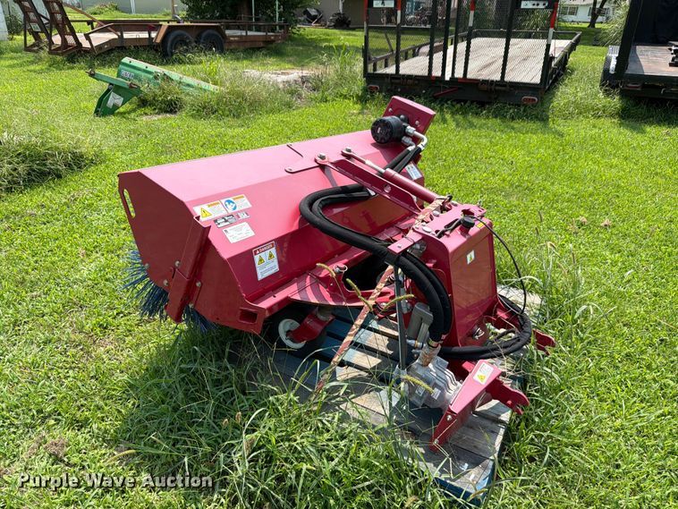 image for item EV2379 Ventrac KJ520 broom
