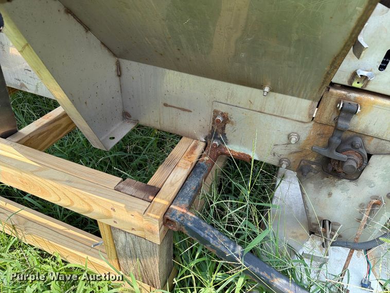 image for item EV2386 Buyers Salt Dogg spreader
