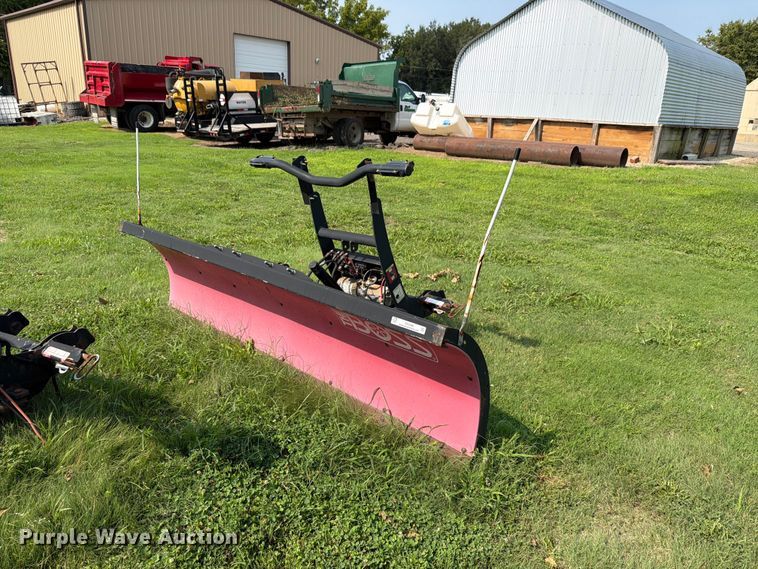 Boss 8' W snow plow