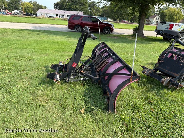 image for item EV2396 Boss 8' W snow plow