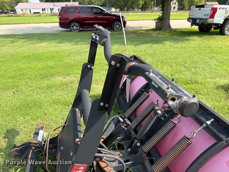 image for item EV2396 Boss 8' W snow plow