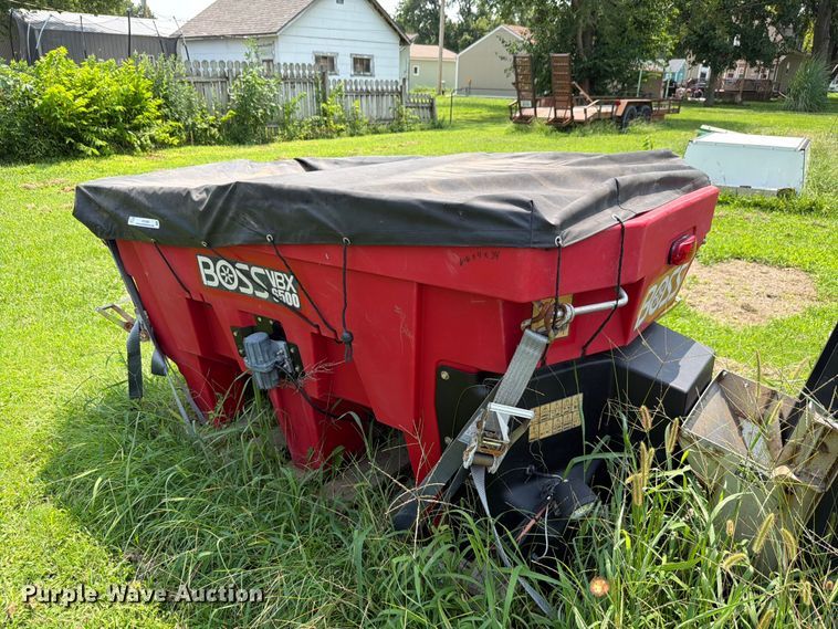 image for item EV2403 Boss VBX 6500 spreader