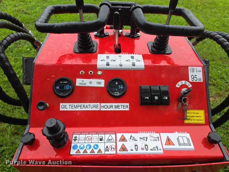 image for item EV2432 2026 AGT YSRT14 compact utility loader