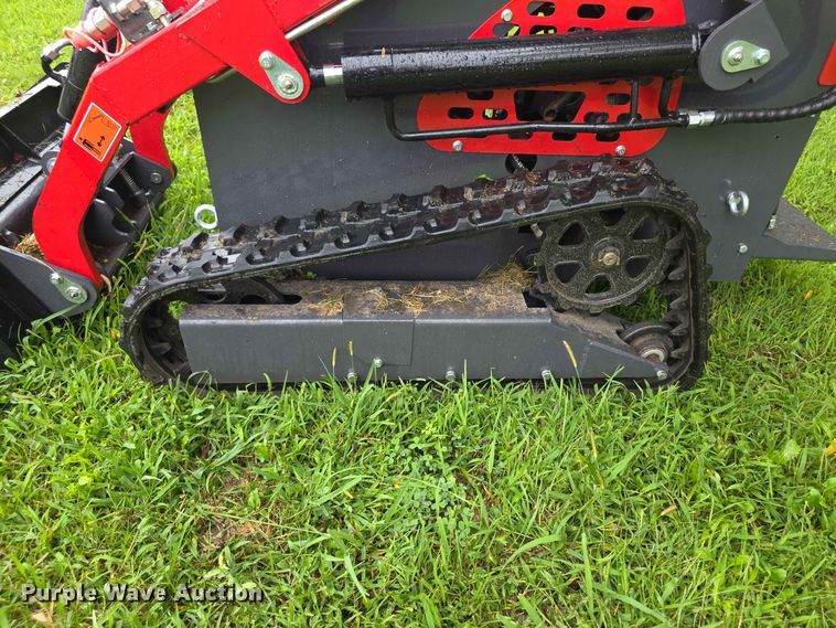 image for item EV2432 2026 AGT YSRT14 compact utility loader