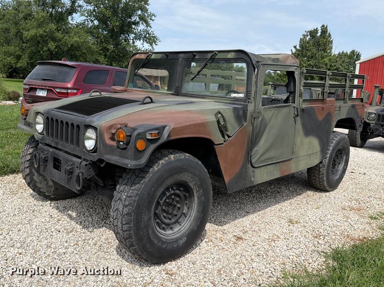 Photo of a 1998 Am General M1123