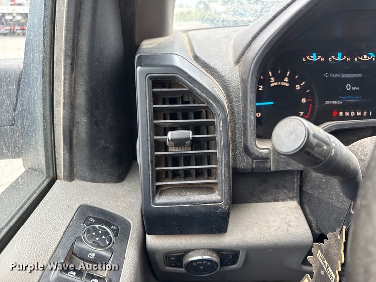 image for item EV6049 2016 Ford F150 XL Crew Cab pickup truck