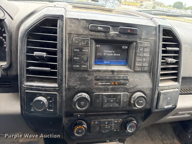 image for item EV6049 2016 Ford F150 XL Crew Cab pickup truck