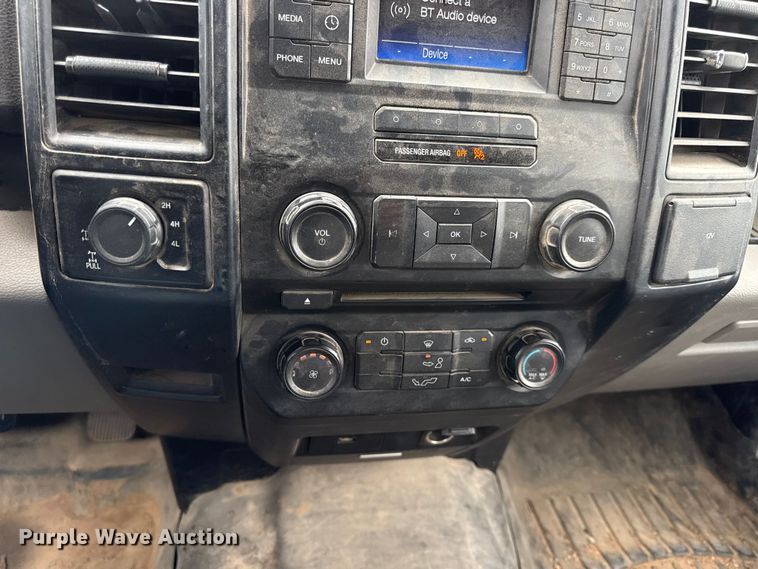 image for item EV6049 2016 Ford F150 XL Crew Cab pickup truck