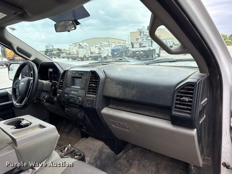 image for item EV6049 2016 Ford F150 XL Crew Cab pickup truck