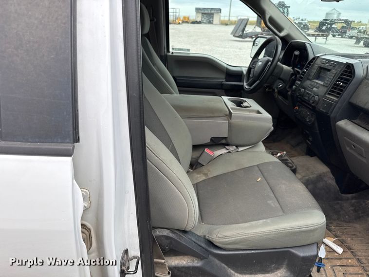 image for item EV6049 2016 Ford F150 XL Crew Cab pickup truck
