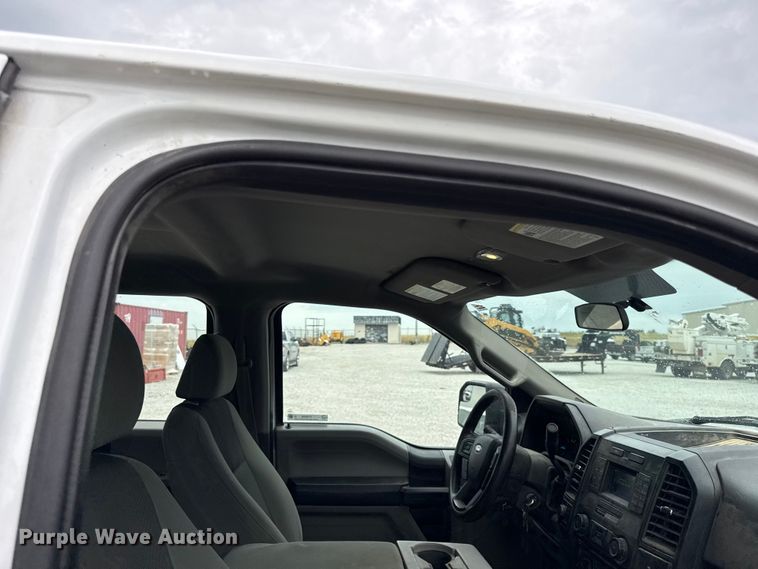 image for item EV6049 2016 Ford F150 XL Crew Cab pickup truck