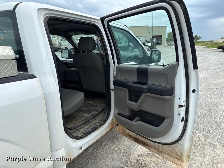image for item EV6049 2016 Ford F150 XL Crew Cab pickup truck
