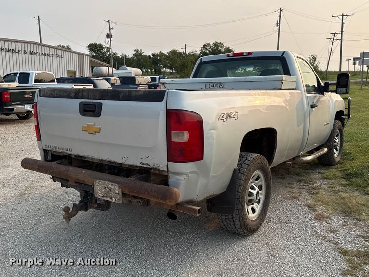 image for item EV6060 2013 Chevrolet Silverado 2500HD pickup truck