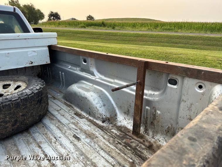 image for item EV6060 2013 Chevrolet Silverado 2500HD pickup truck