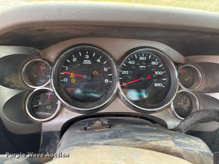 image for item EV6060 2013 Chevrolet Silverado 2500HD pickup truck
