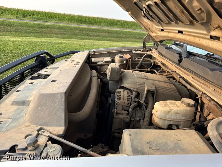image for item EV6060 2013 Chevrolet Silverado 2500HD pickup truck