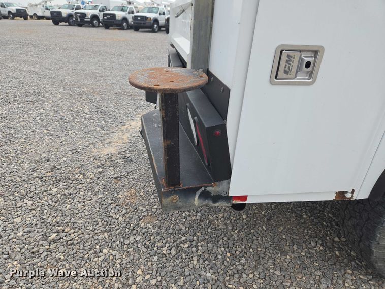 image for item EW0143 2019 Ford F250 Super Duty Ext. Cab utility bed pickup truck