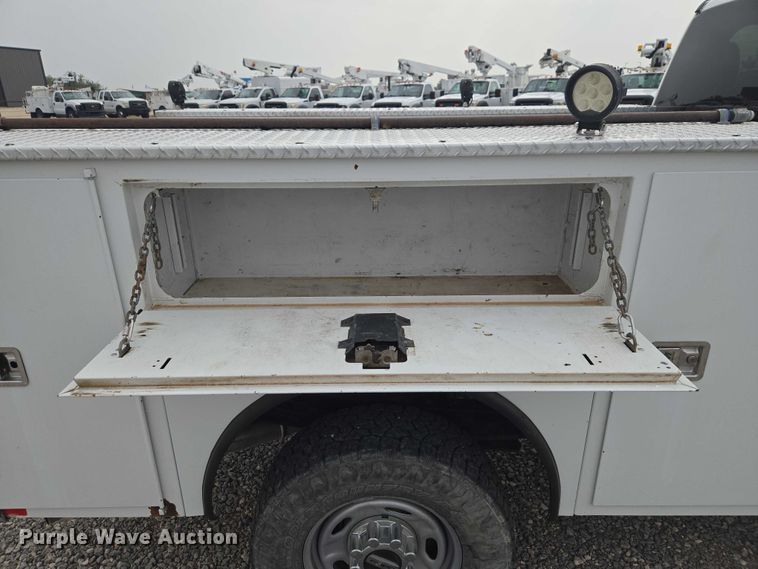 image for item EW0143 2019 Ford F250 Super Duty Ext. Cab utility bed pickup truck