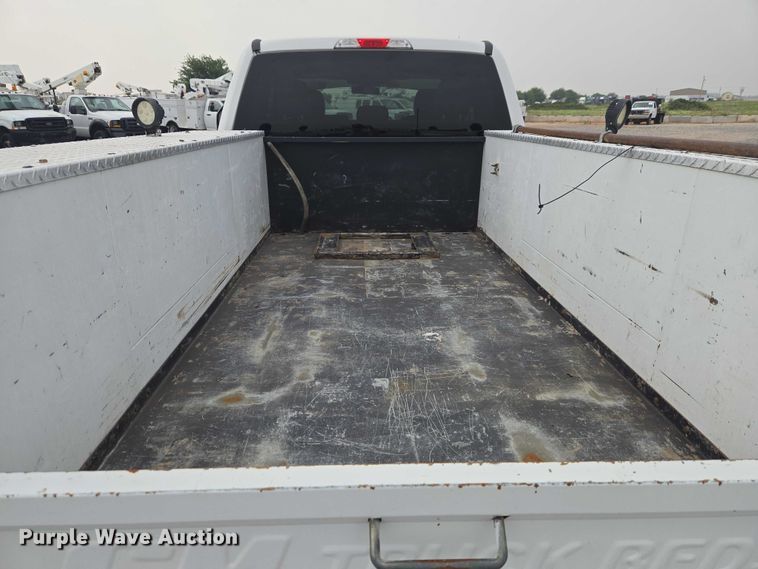 image for item EW0143 2019 Ford F250 Super Duty Ext. Cab utility bed pickup truck