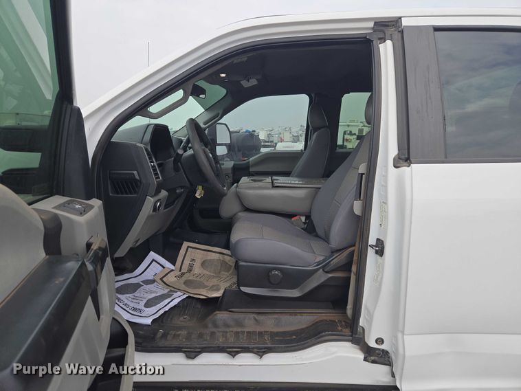 image for item EW0143 2019 Ford F250 Super Duty Ext. Cab utility bed pickup truck