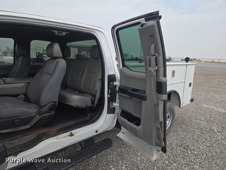 image for item EW0143 2019 Ford F250 Super Duty Ext. Cab utility bed pickup truck