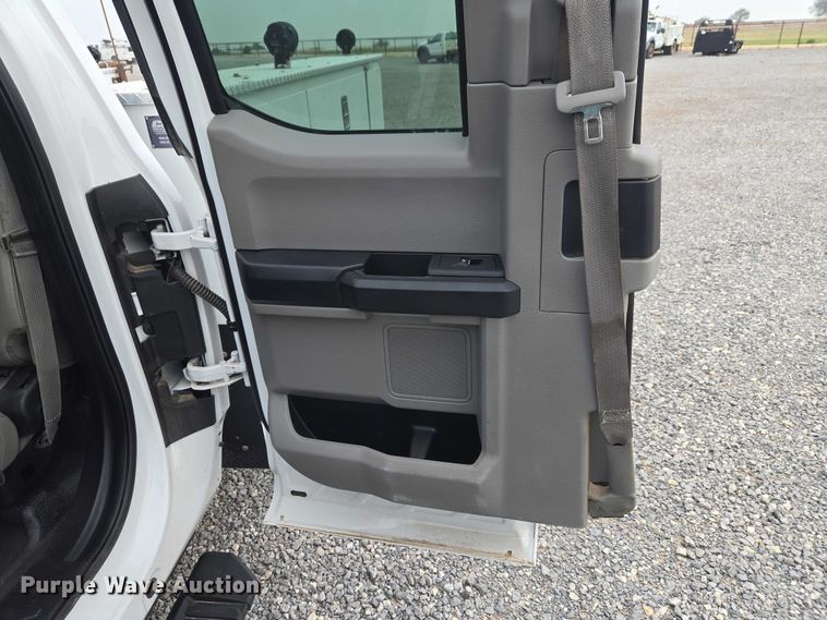 image for item EW0143 2019 Ford F250 Super Duty Ext. Cab utility bed pickup truck