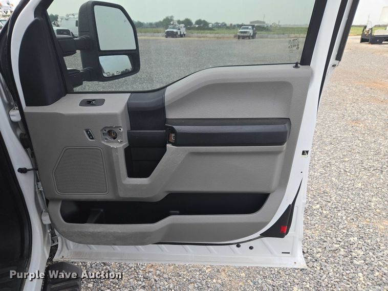image for item EW0143 2019 Ford F250 Super Duty Ext. Cab utility bed pickup truck