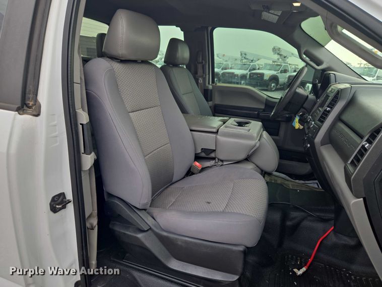 image for item EW0143 2019 Ford F250 Super Duty Ext. Cab utility bed pickup truck