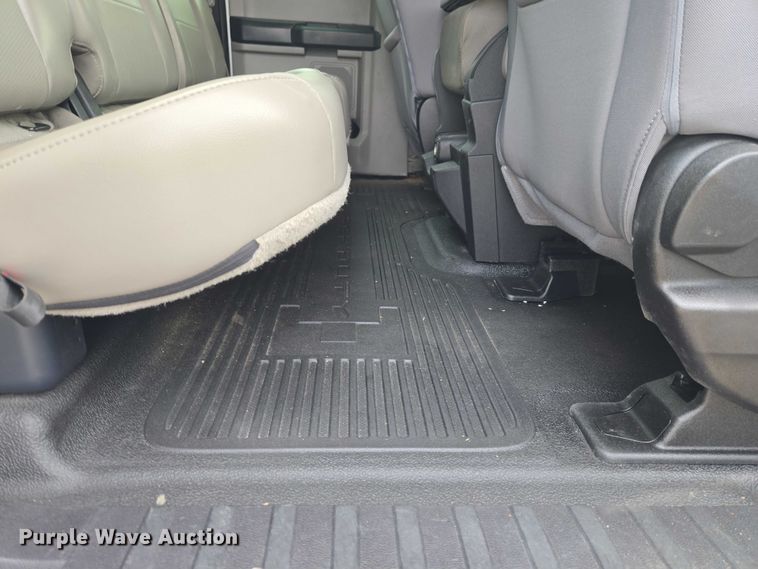 image for item EW0143 2019 Ford F250 Super Duty Ext. Cab utility bed pickup truck
