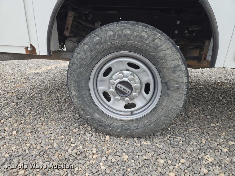 image for item EW0143 2019 Ford F250 Super Duty Ext. Cab utility bed pickup truck