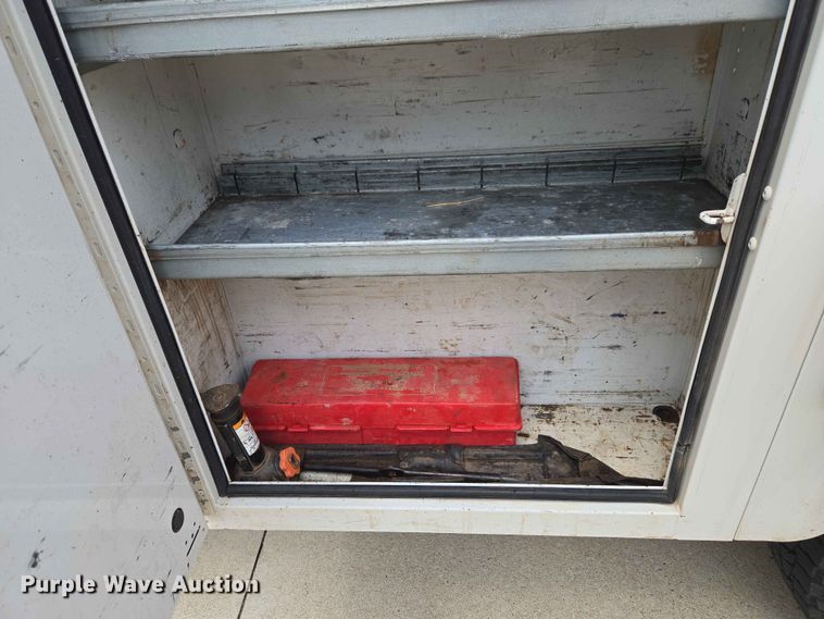 image for item EW0285 2013 Ford F250 Super Duty utility bed pickup truck