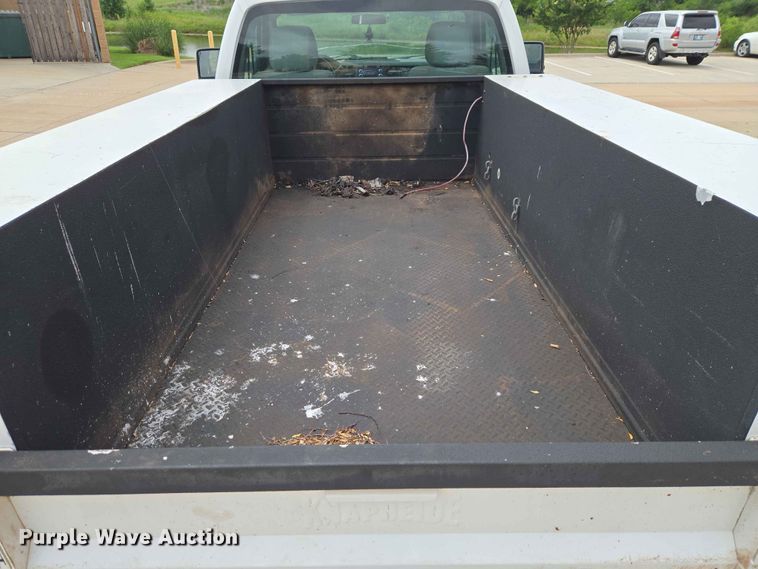 image for item EW0285 2013 Ford F250 Super Duty utility bed pickup truck