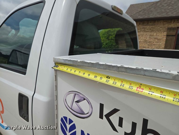 image for item EW0285 2013 Ford F250 Super Duty utility bed pickup truck