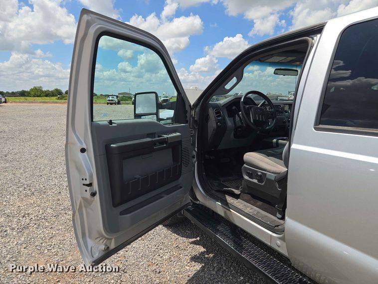 image for item EW0462 2015 Ford F250 Super Duty Crew Cab pickup truck