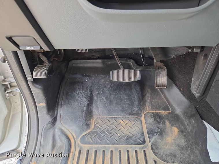 image for item EW0462 2015 Ford F250 Super Duty Crew Cab pickup truck