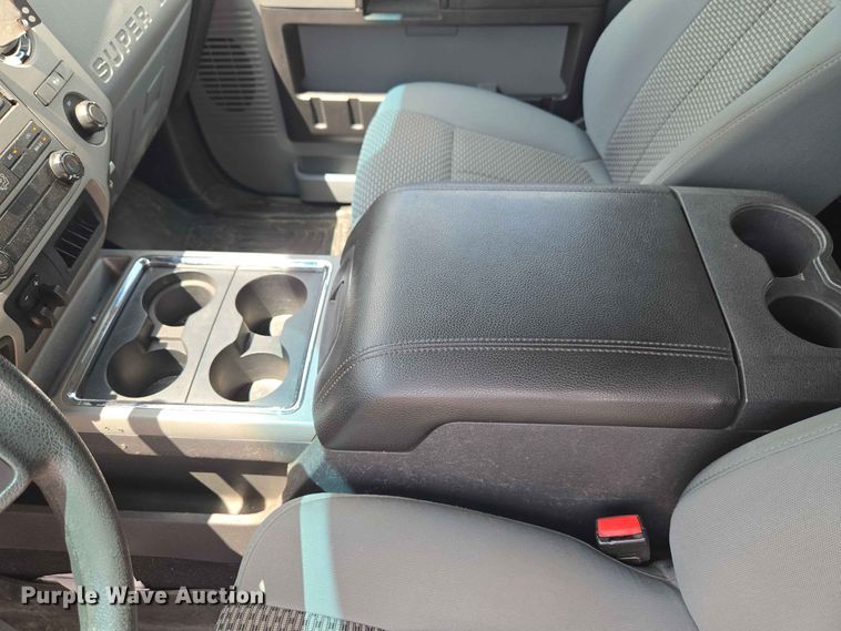 image for item EW0462 2015 Ford F250 Super Duty Crew Cab pickup truck