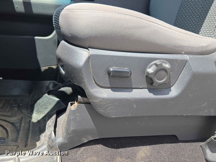 image for item EW0462 2015 Ford F250 Super Duty Crew Cab pickup truck