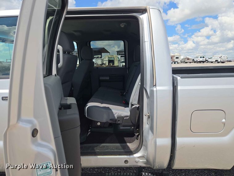 image for item EW0462 2015 Ford F250 Super Duty Crew Cab pickup truck