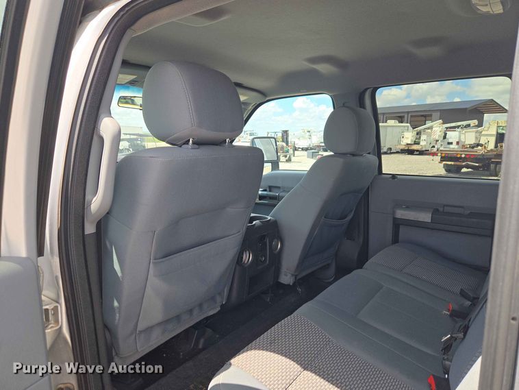 image for item EW0462 2015 Ford F250 Super Duty Crew Cab pickup truck