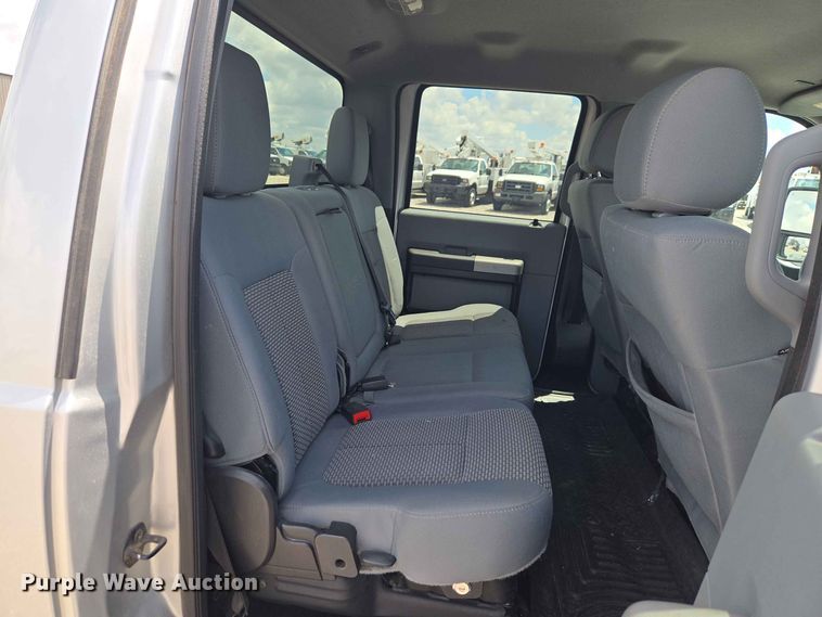 image for item EW0462 2015 Ford F250 Super Duty Crew Cab pickup truck