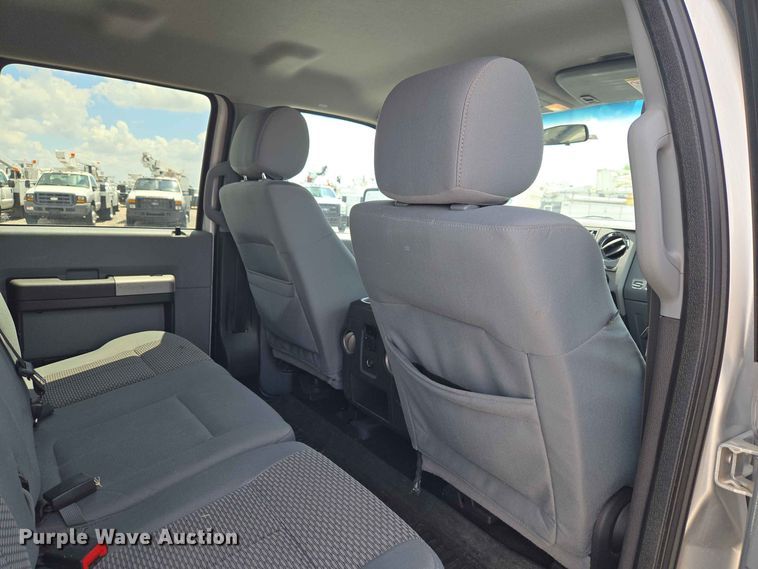 image for item EW0462 2015 Ford F250 Super Duty Crew Cab pickup truck